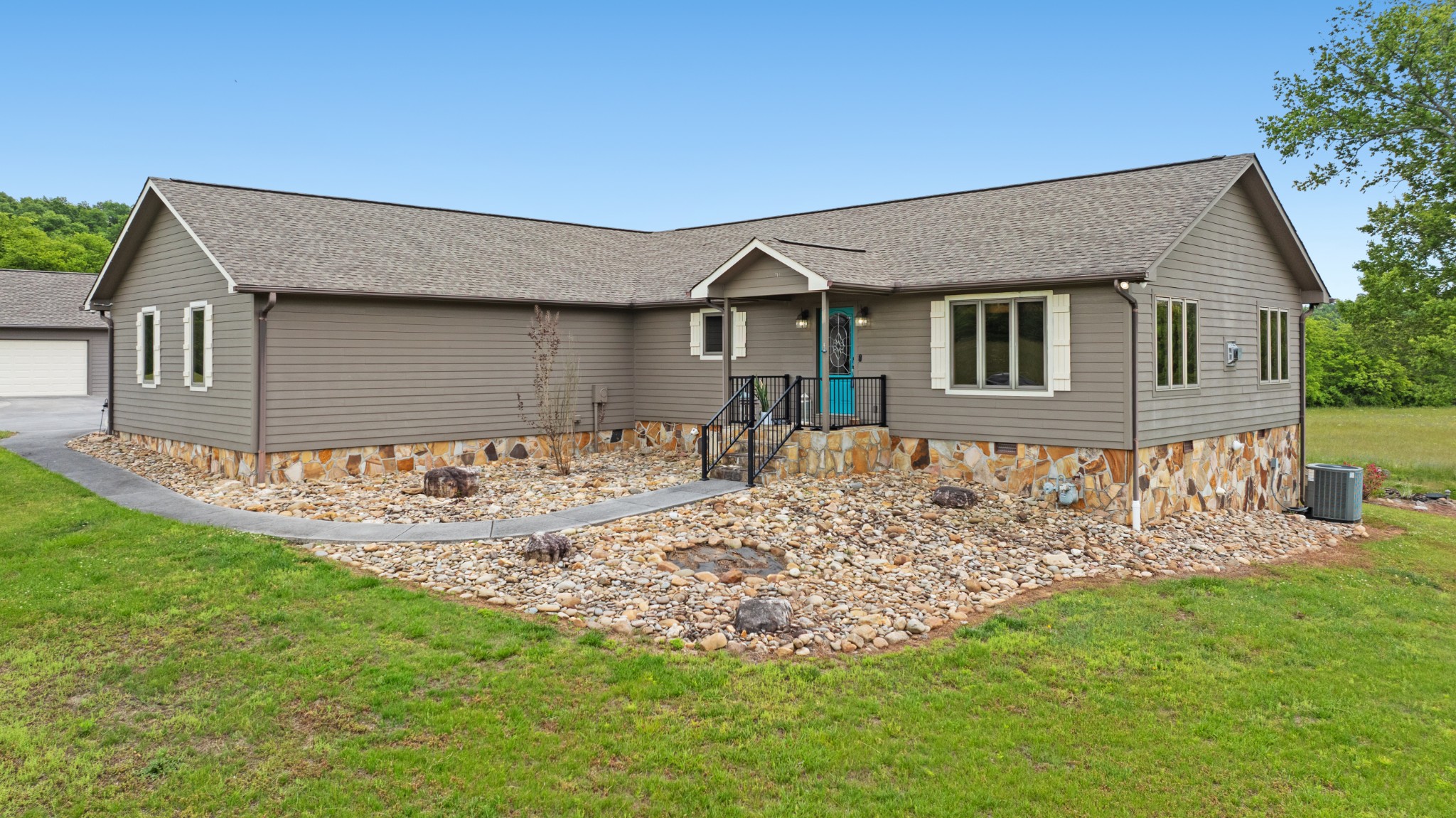 6052 Morganton Road Greenback TN 37742