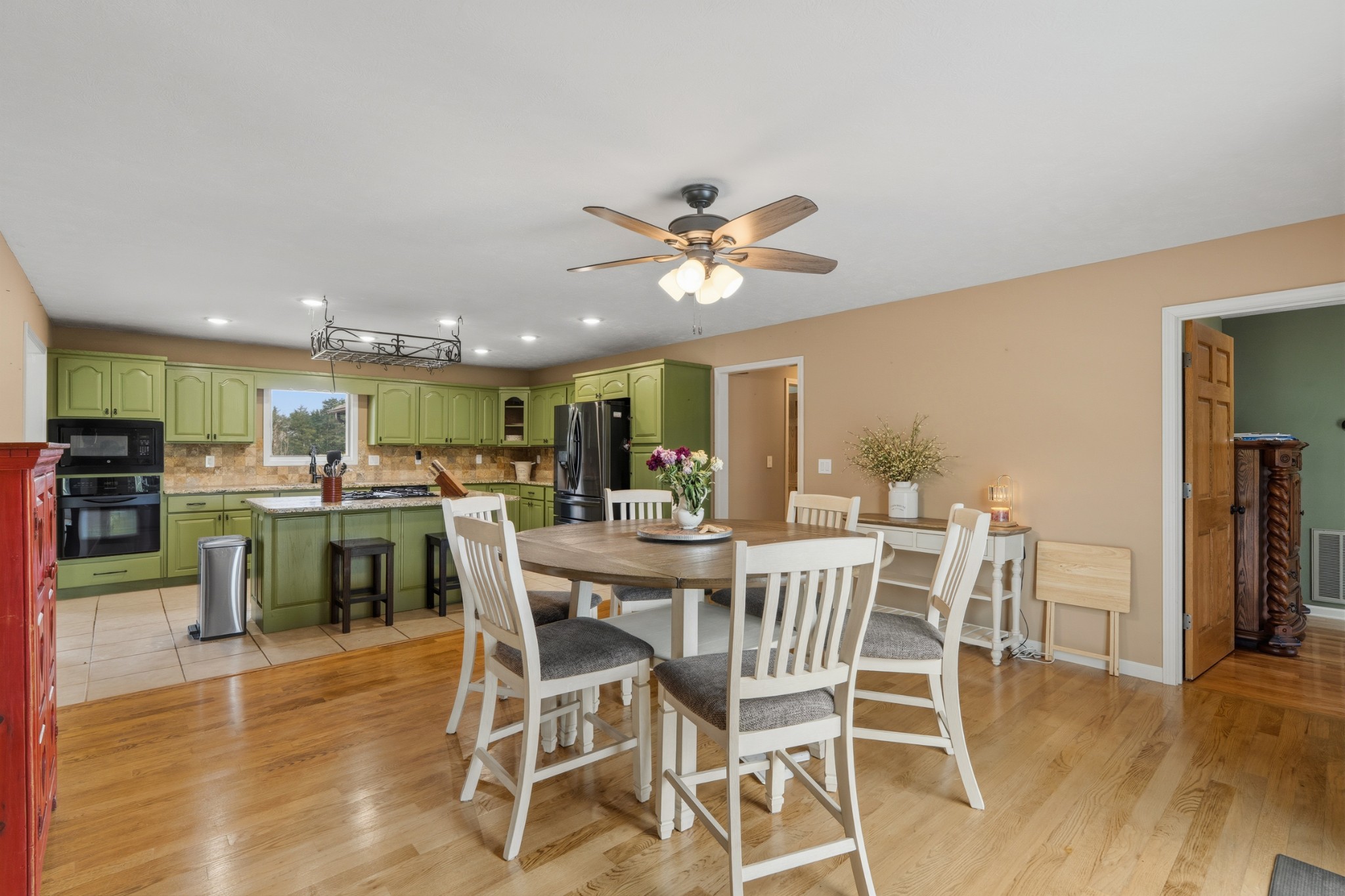 6052 Morganton Road Greenback TN 37742