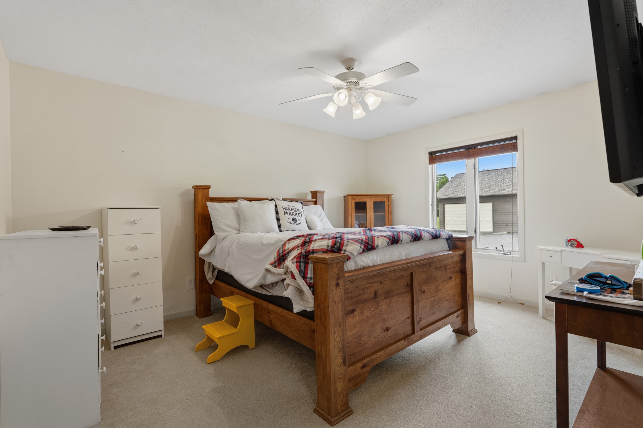 6052 Morganton Road Greenback TN 37742