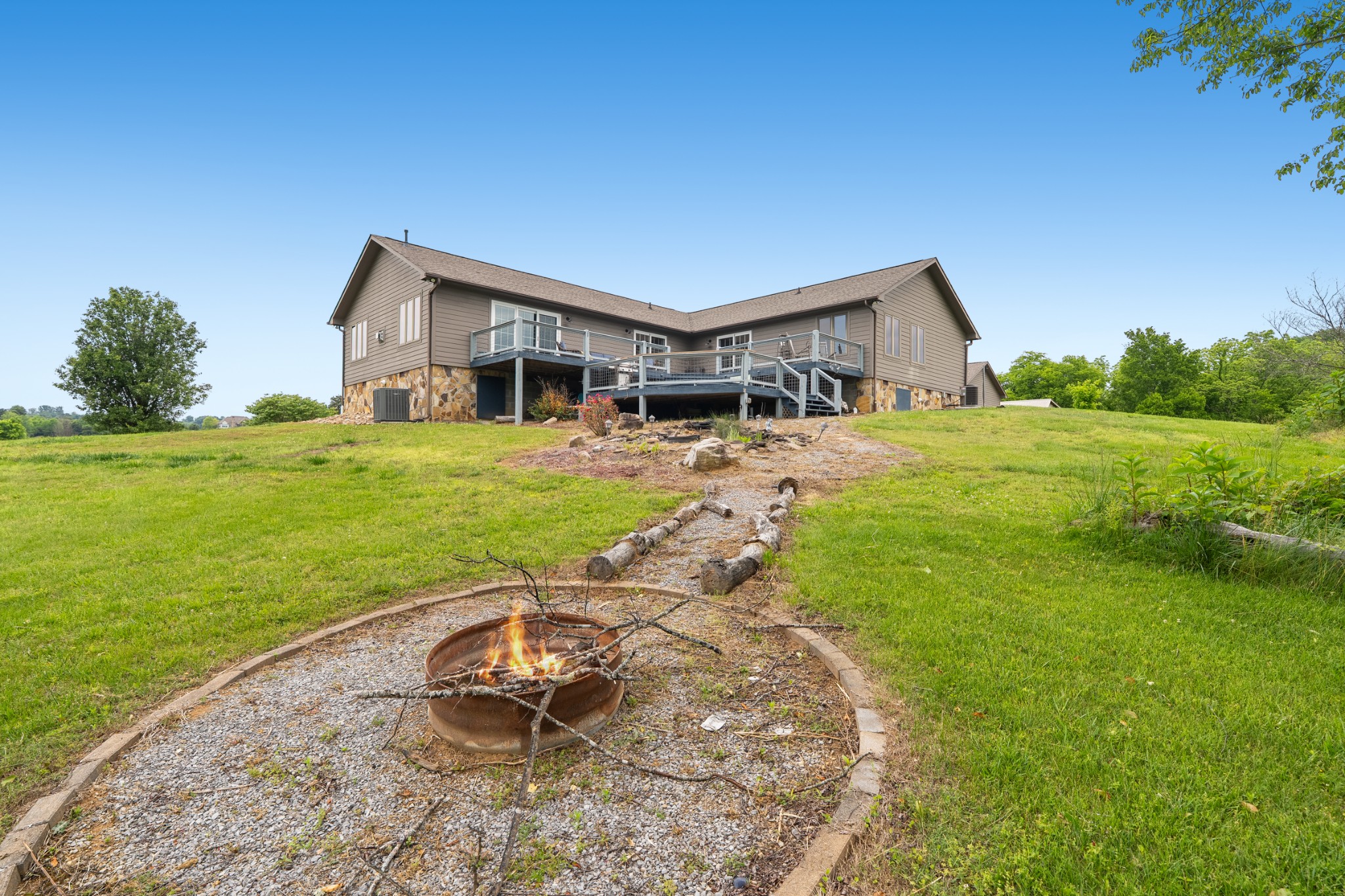 6052 Morganton Road Greenback TN 37742