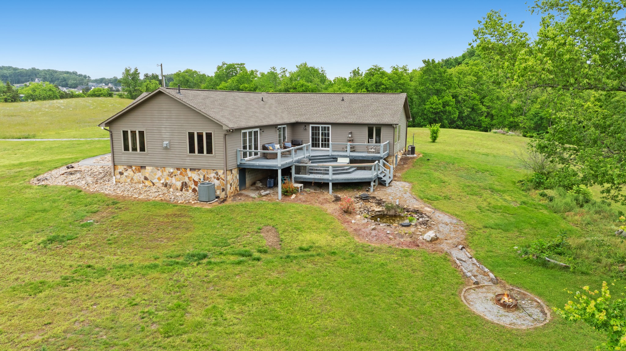 6052 Morganton Road Greenback TN 37742