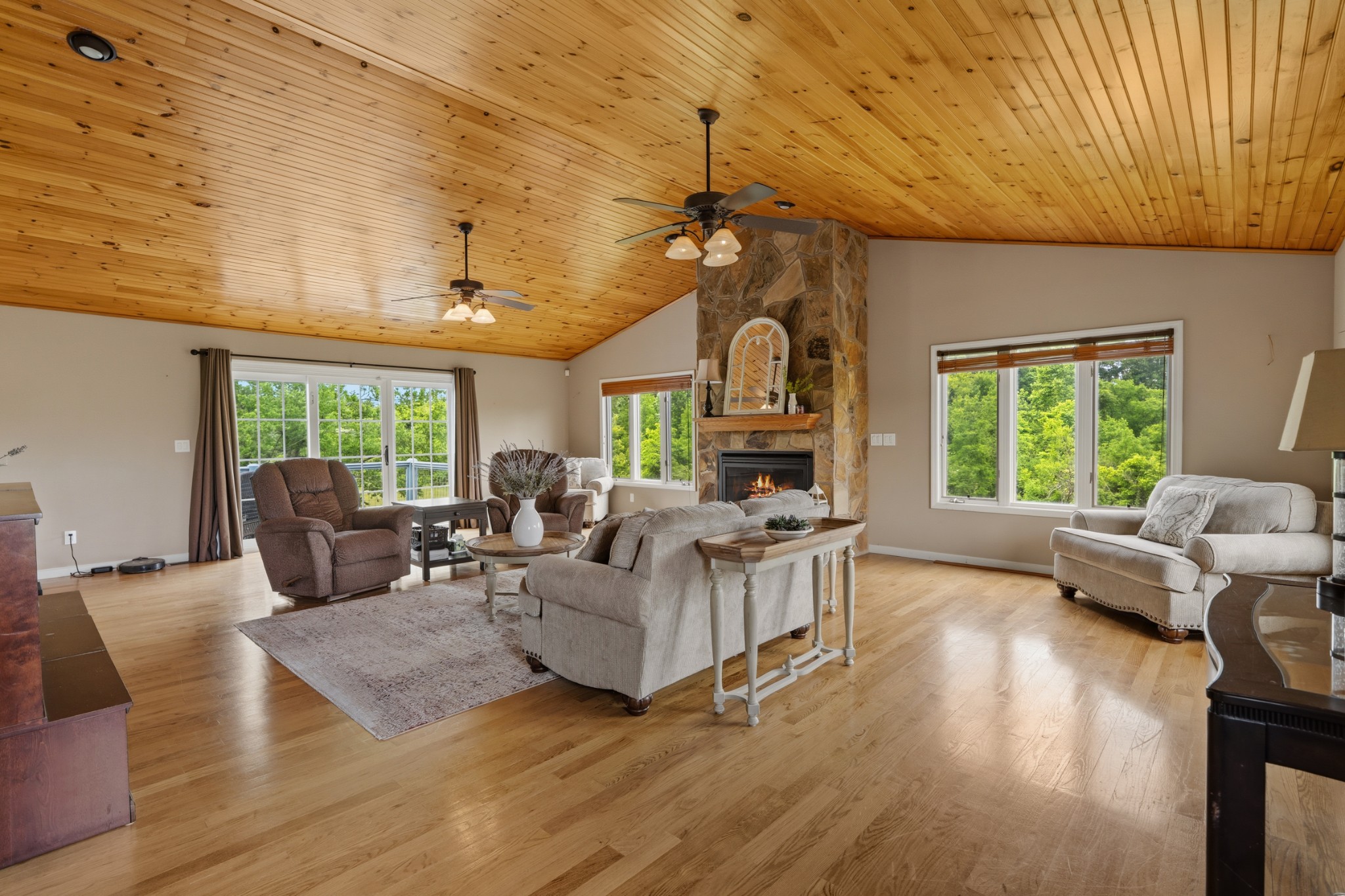 6052 Morganton Road Greenback TN 37742