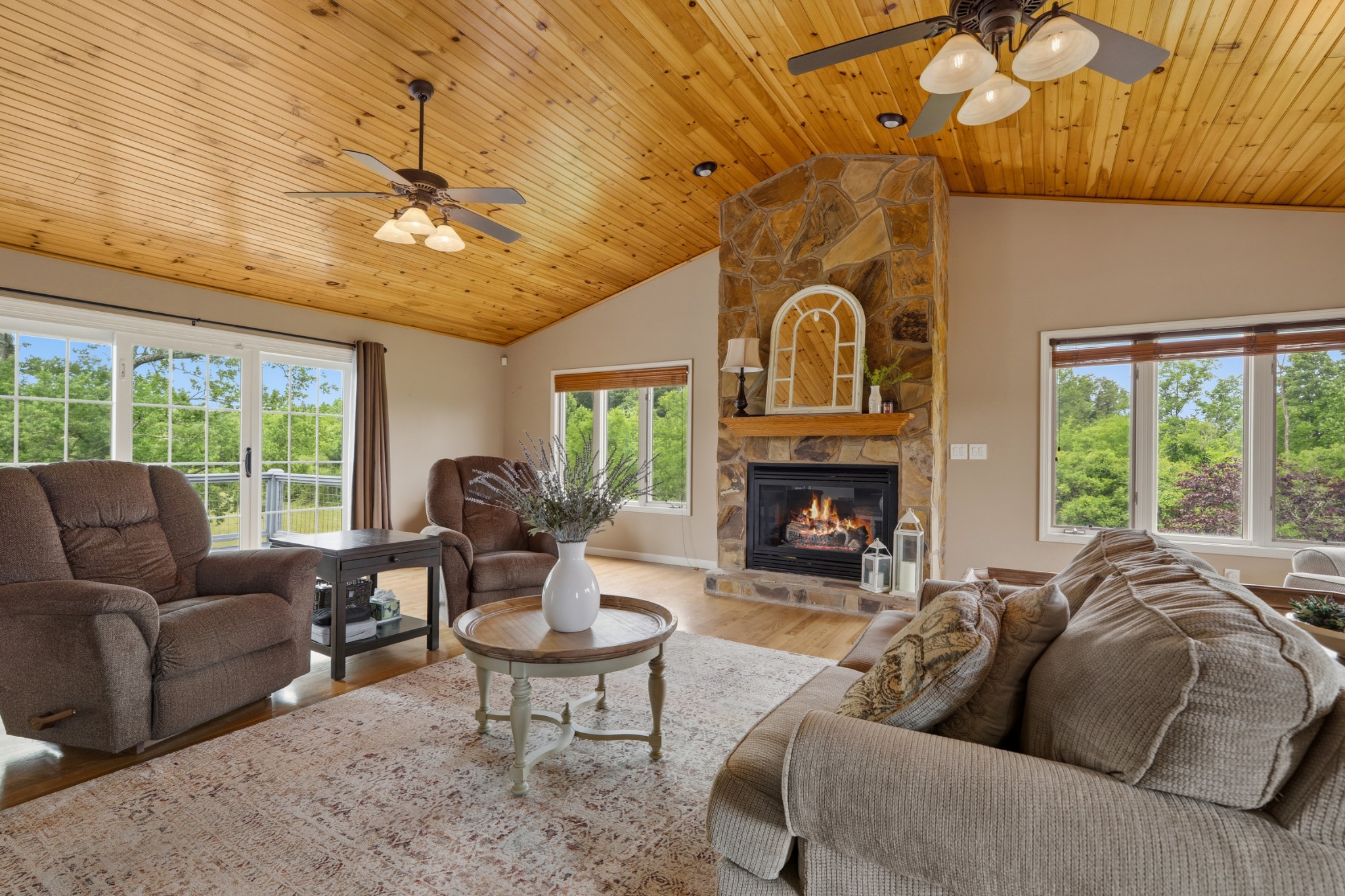 6052 Morganton Road Greenback TN 37742