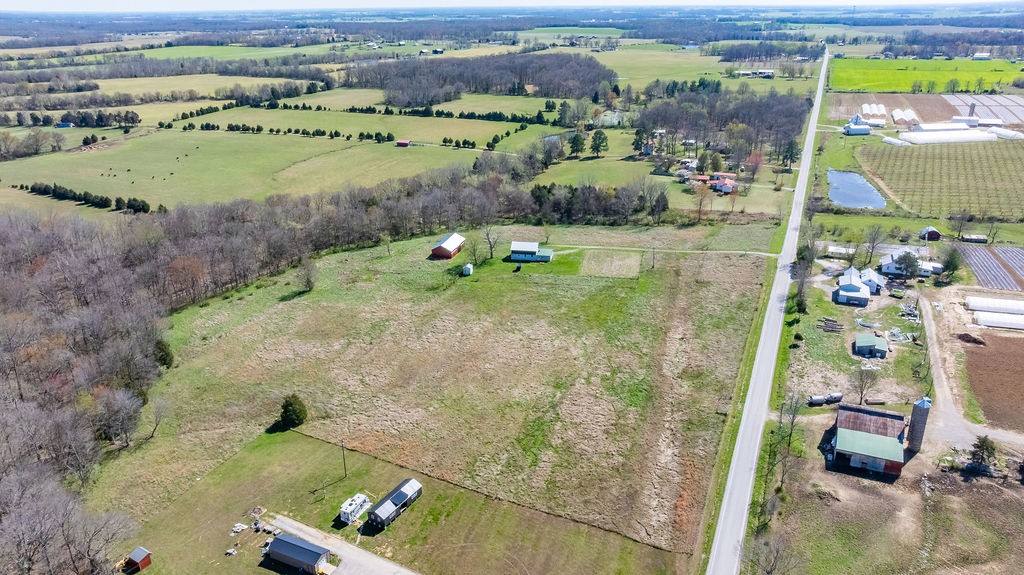 752 Stuart Chapel Road Lewisburg KY 42256