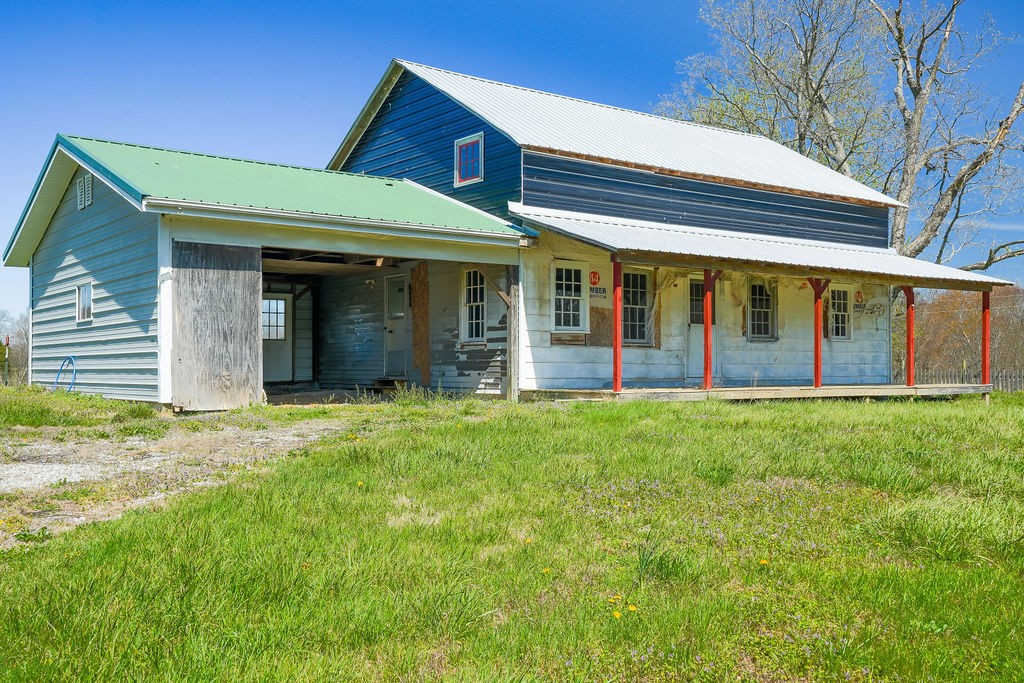 752 Stuart Chapel Road Lewisburg KY 42256