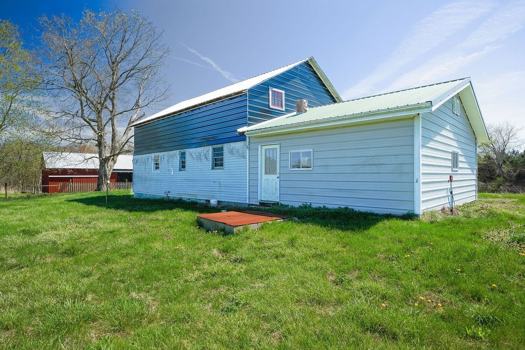 752 Stuart Chapel Road Lewisburg KY 42256