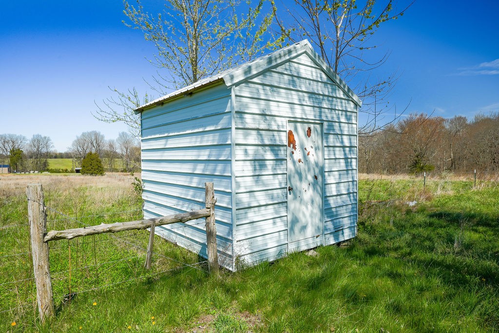 752 Stuart Chapel Road Lewisburg KY 42256