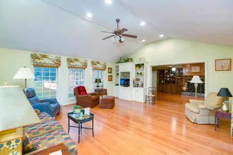 204 Greenbriar Avenue Shelbyville TN 37160