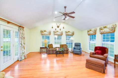 204 Greenbriar Avenue Shelbyville TN 37160