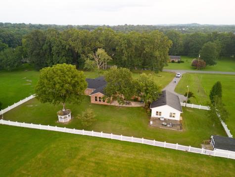 204 Greenbriar Avenue Shelbyville TN 37160