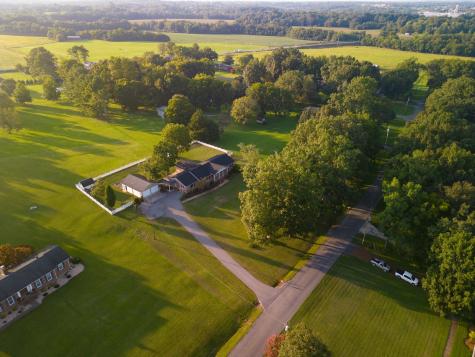 204 Greenbriar Avenue Shelbyville TN 37160