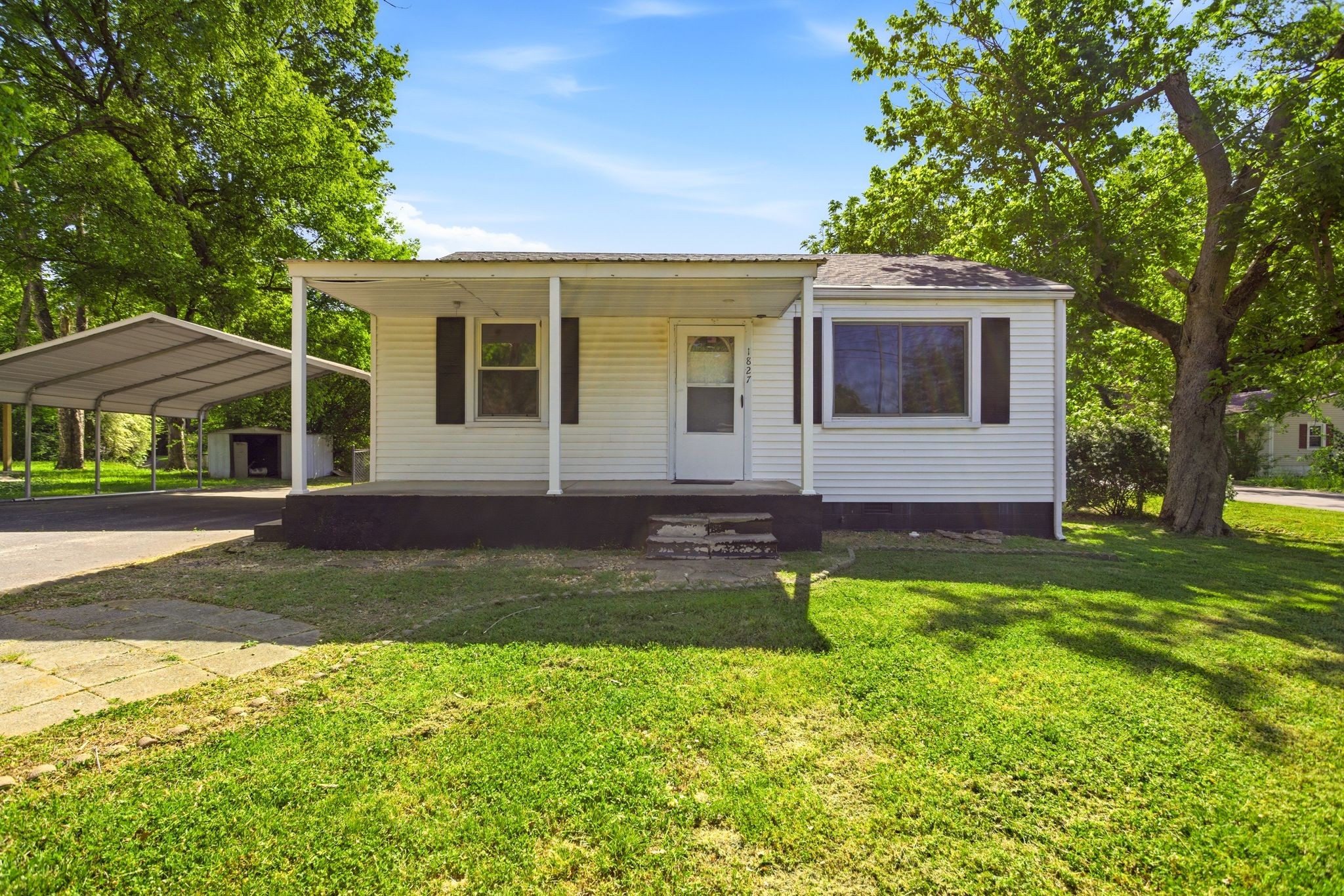1827 Sunset Avenue Columbia TN 38401