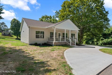 711 Byrd Street Clinton TN 37716