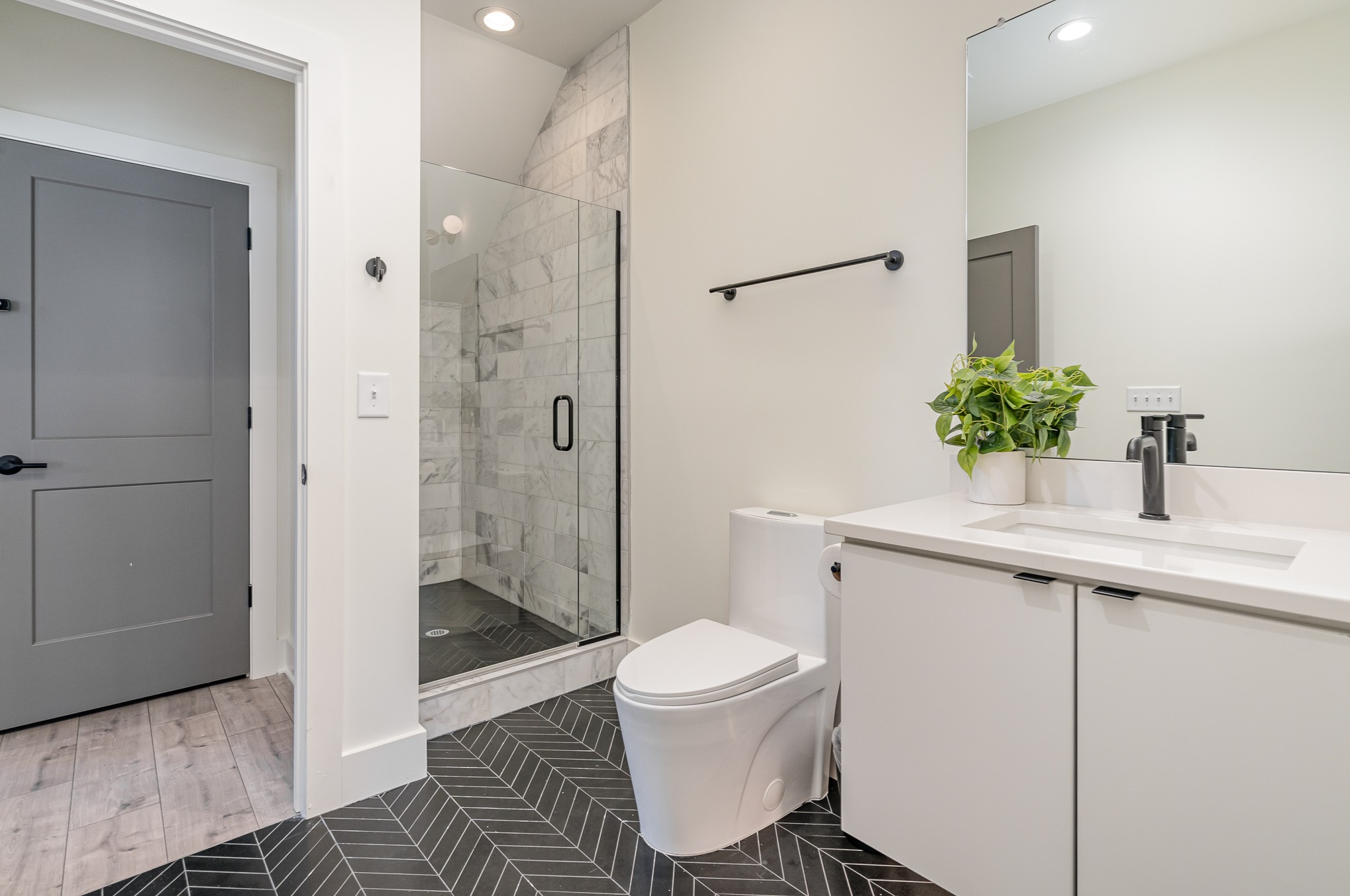 1009 Summit Avenue Nashville TN 37203