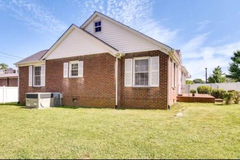 208 W Blackwell Street Tullahoma TN 37388