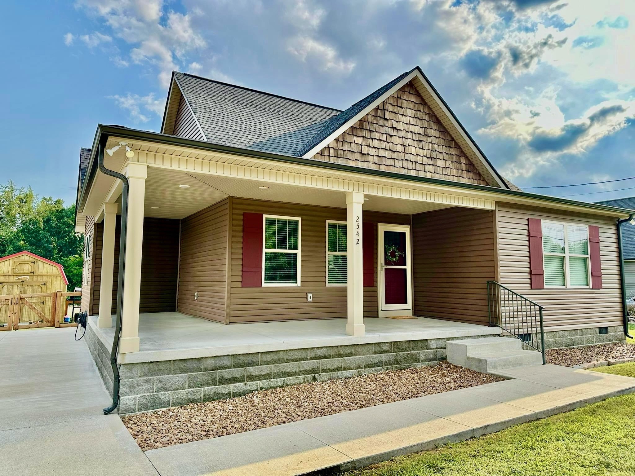 2542 Highway 47, E Burns TN 37029