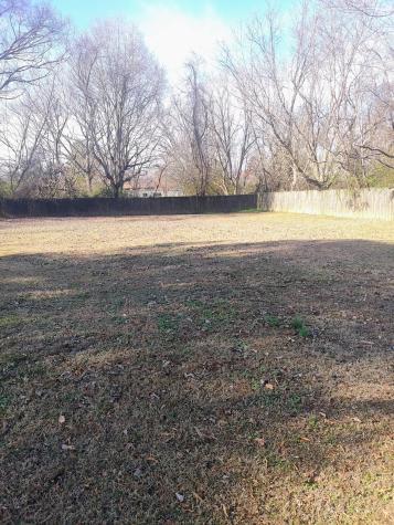286 Hillcrest Circle Drive Jackson TN 38301