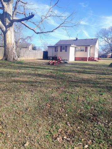 286 Hillcrest Circle Drive Jackson TN 38301