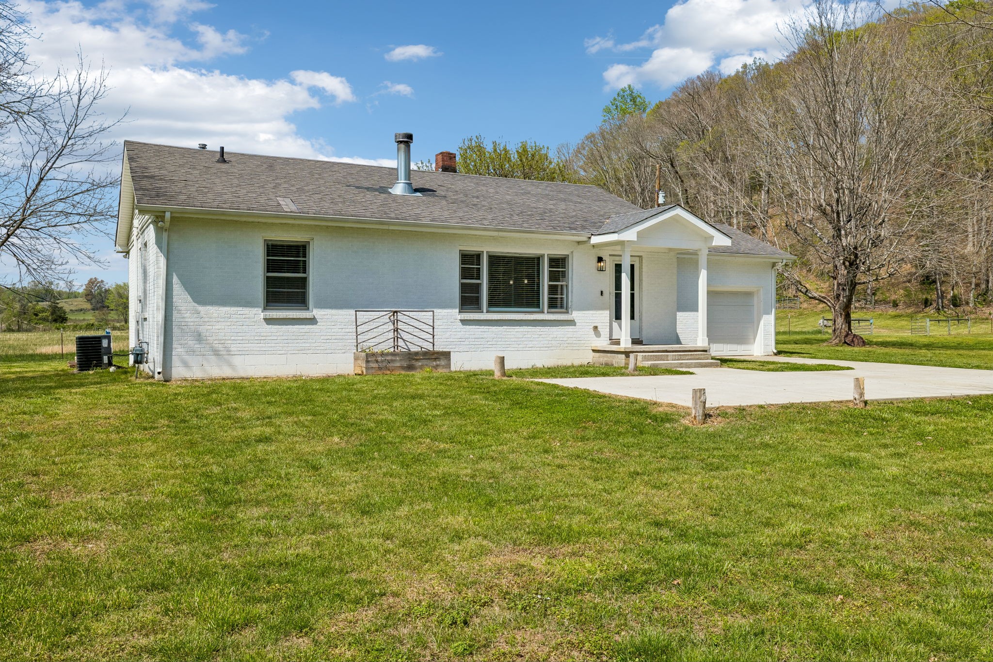 570 Piney Road, W Dickson TN 37055