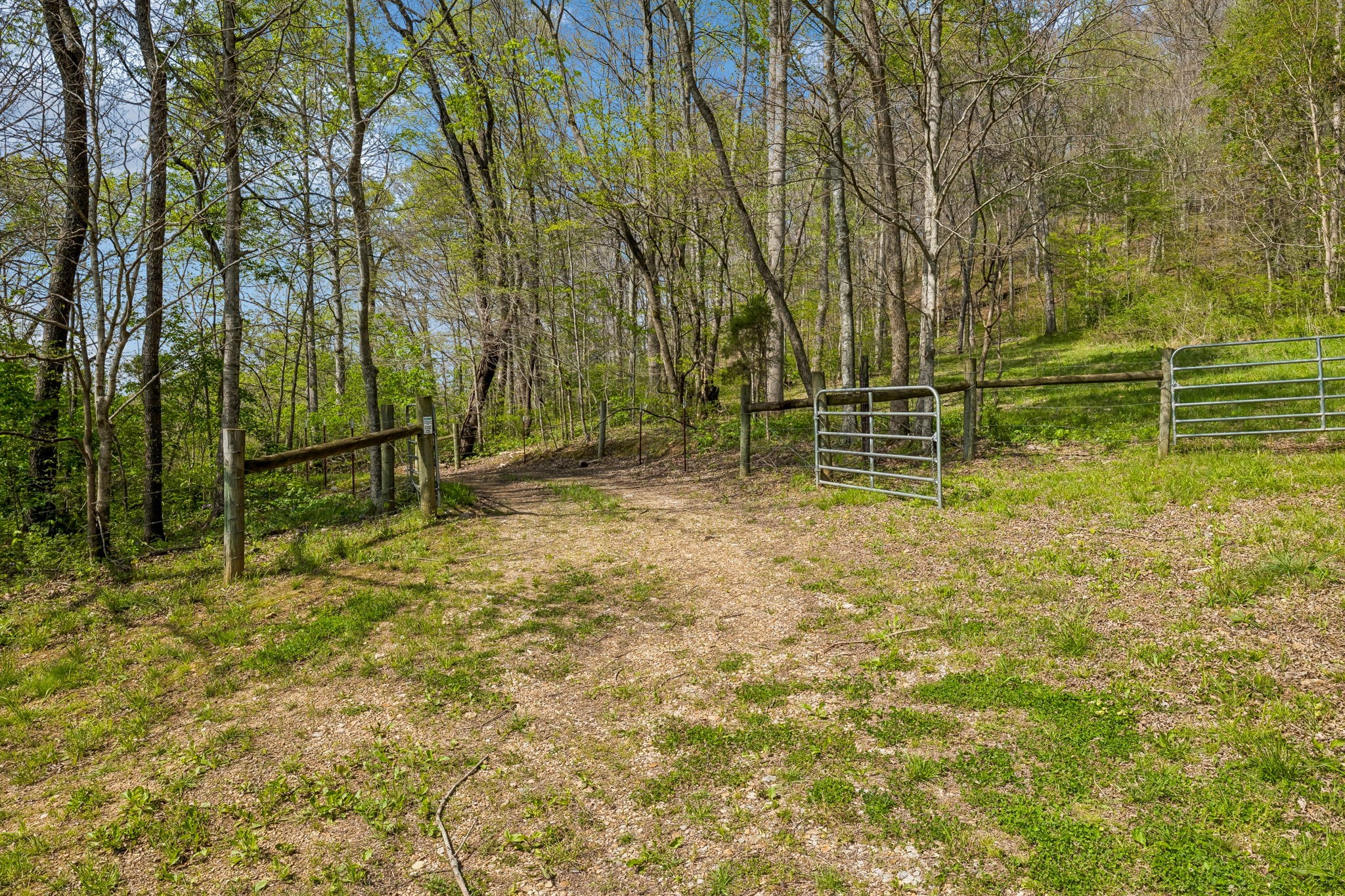 570 Piney Road, W Dickson TN 37055