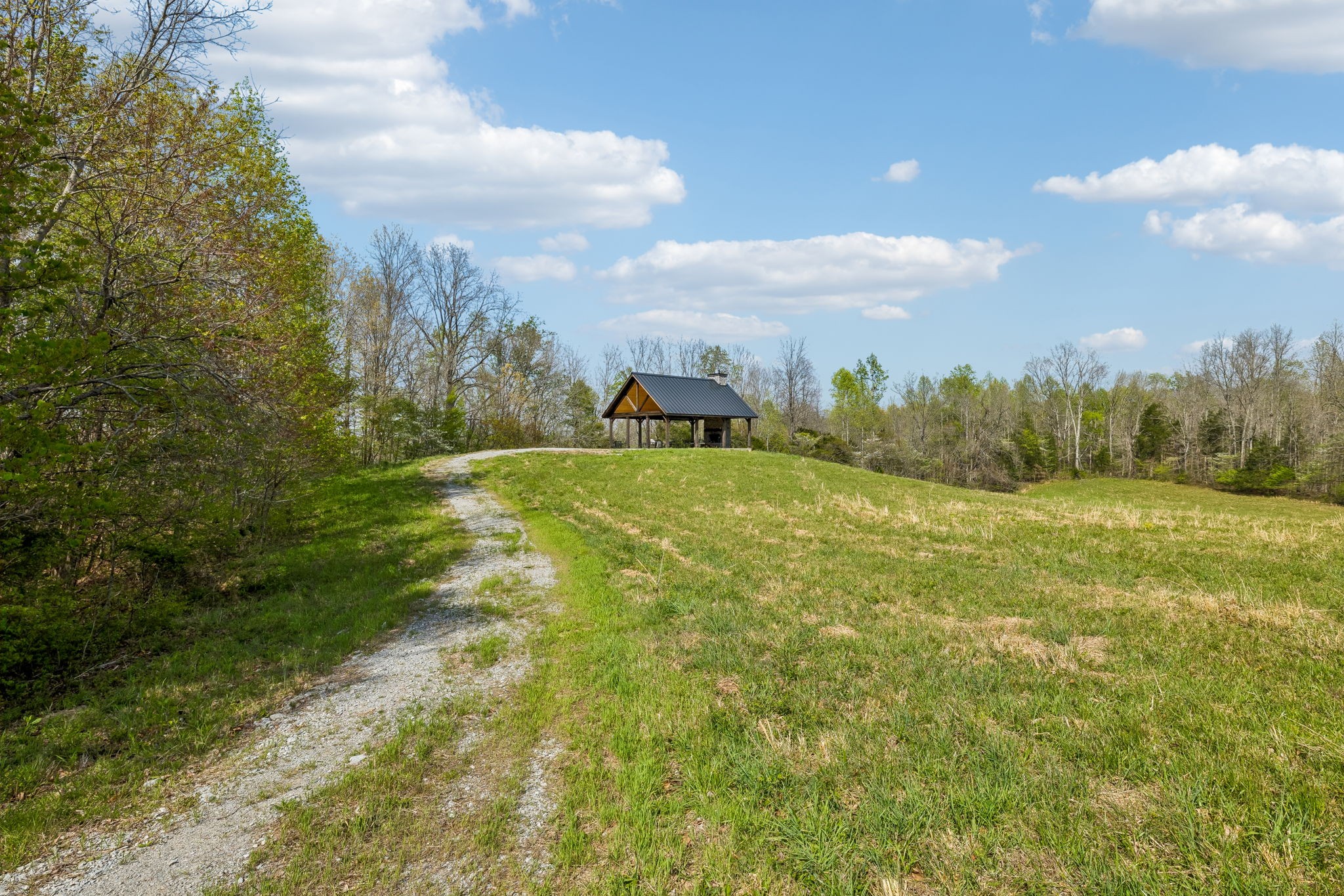 570 Piney Road, W Dickson TN 37055