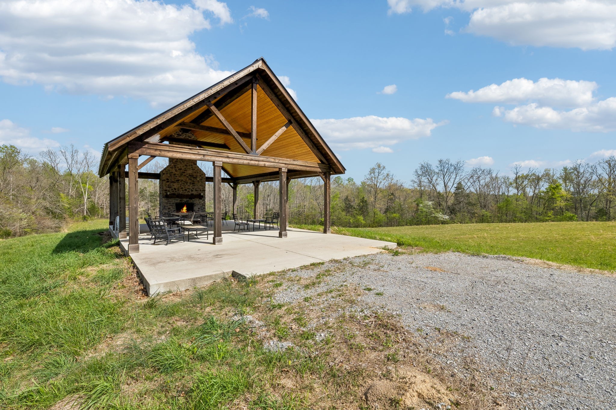 570 Piney Road, W Dickson TN 37055