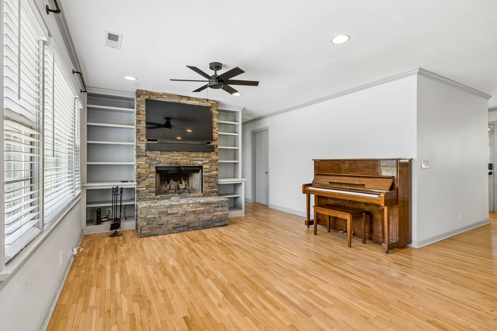570 Piney Road, W Dickson TN 37055