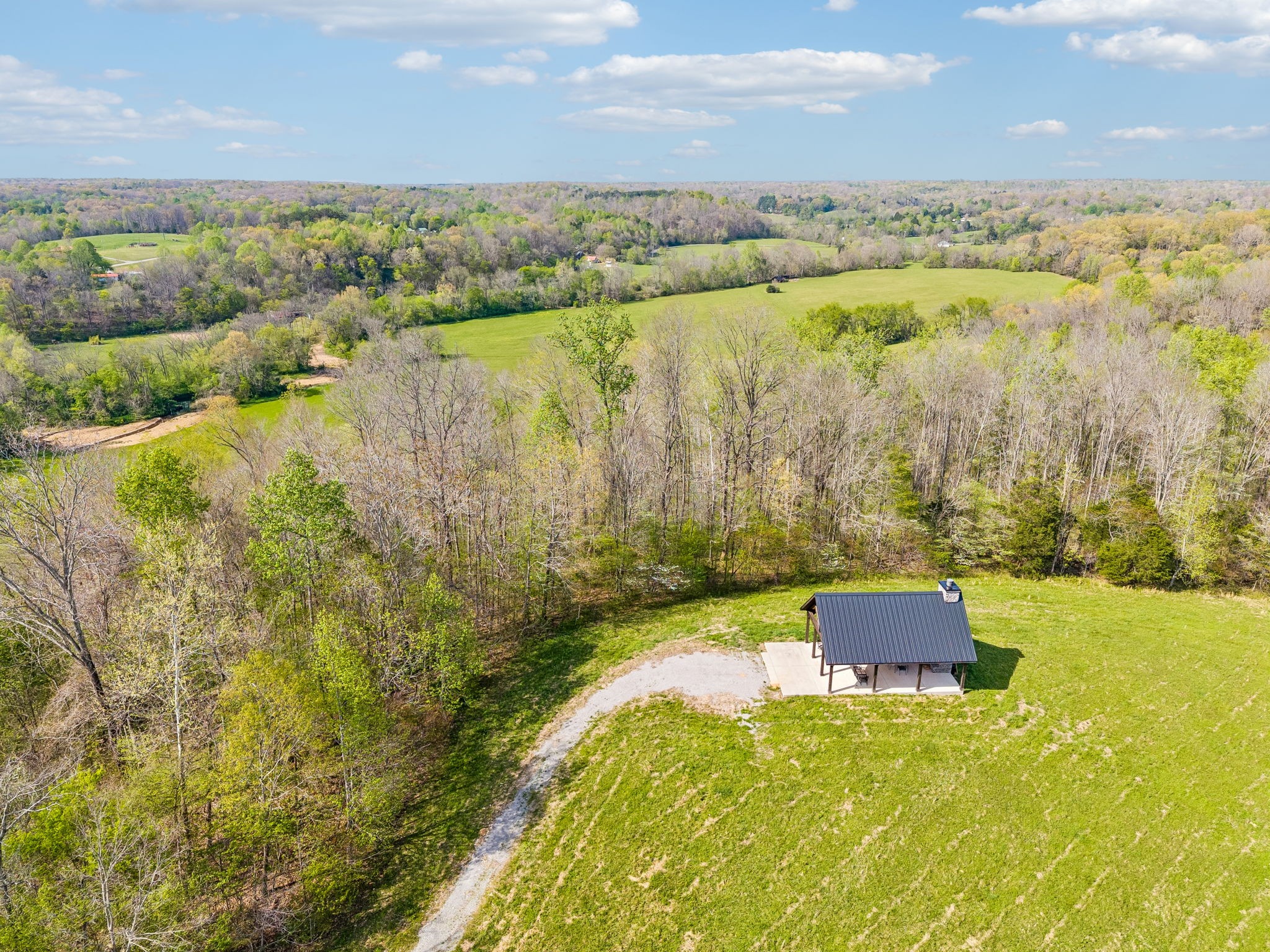570 Piney Road, W Dickson TN 37055