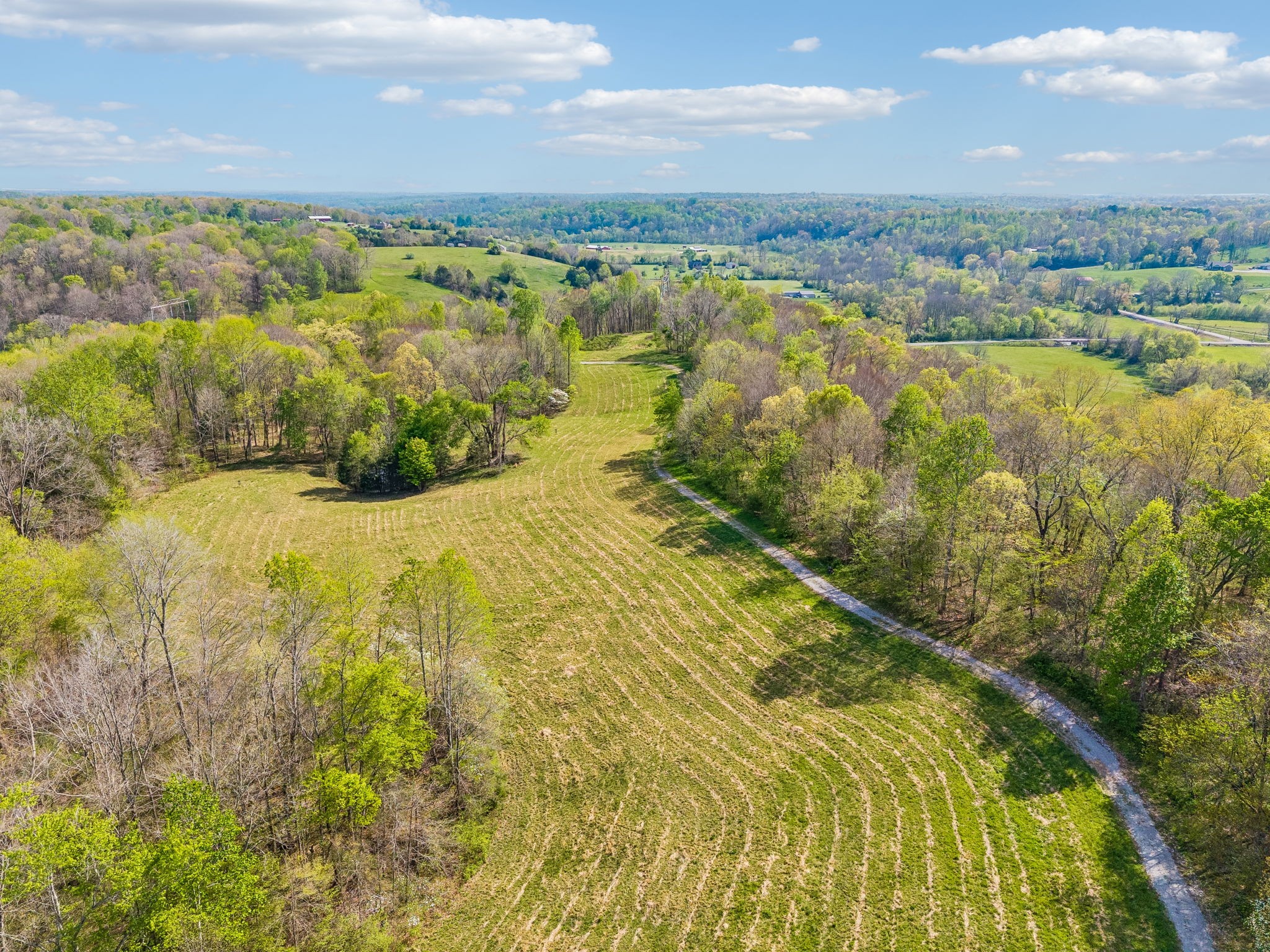 570 Piney Road, W Dickson TN 37055