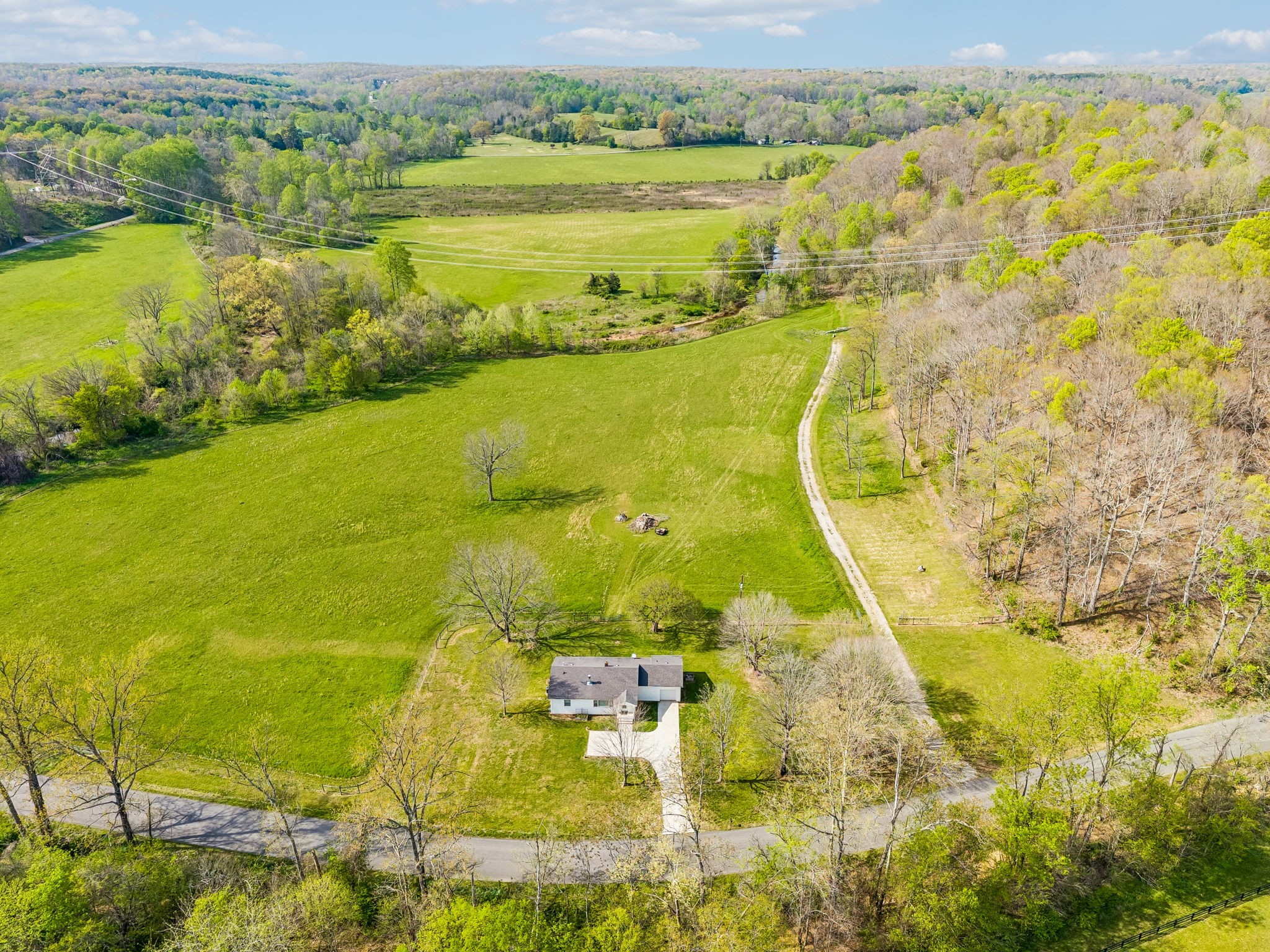 570 Piney Road, W Dickson TN 37055