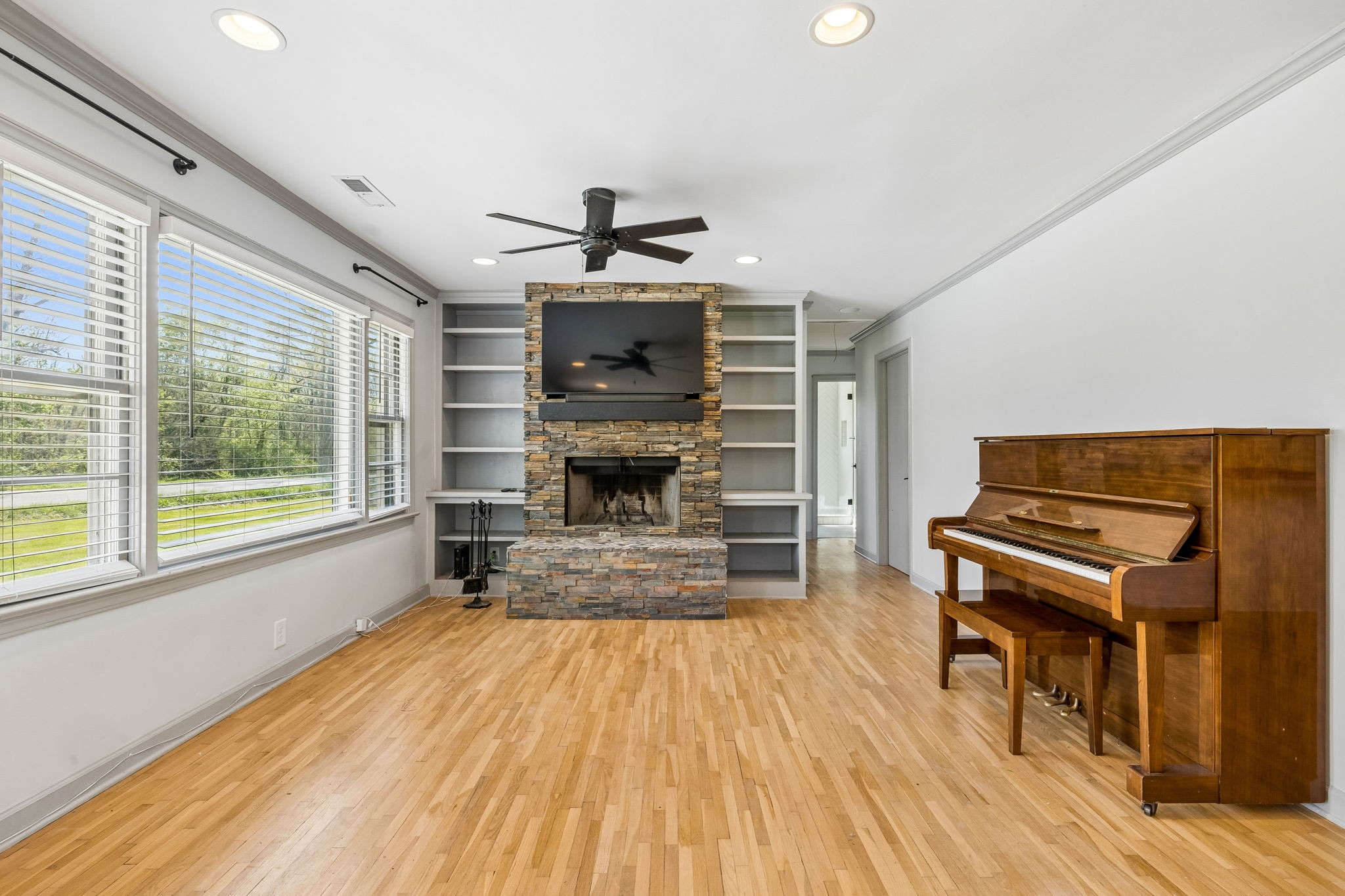 570 Piney Road, W Dickson TN 37055