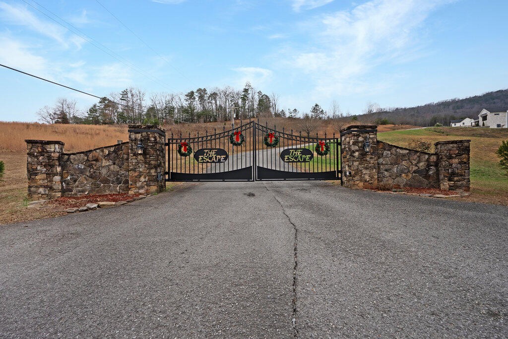 9 Escape Drive Evensville TN 37332