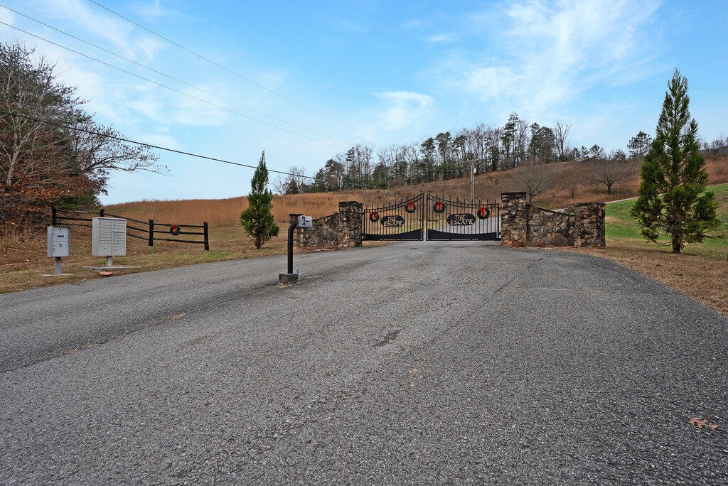 9 Escape Drive Evensville TN 37332