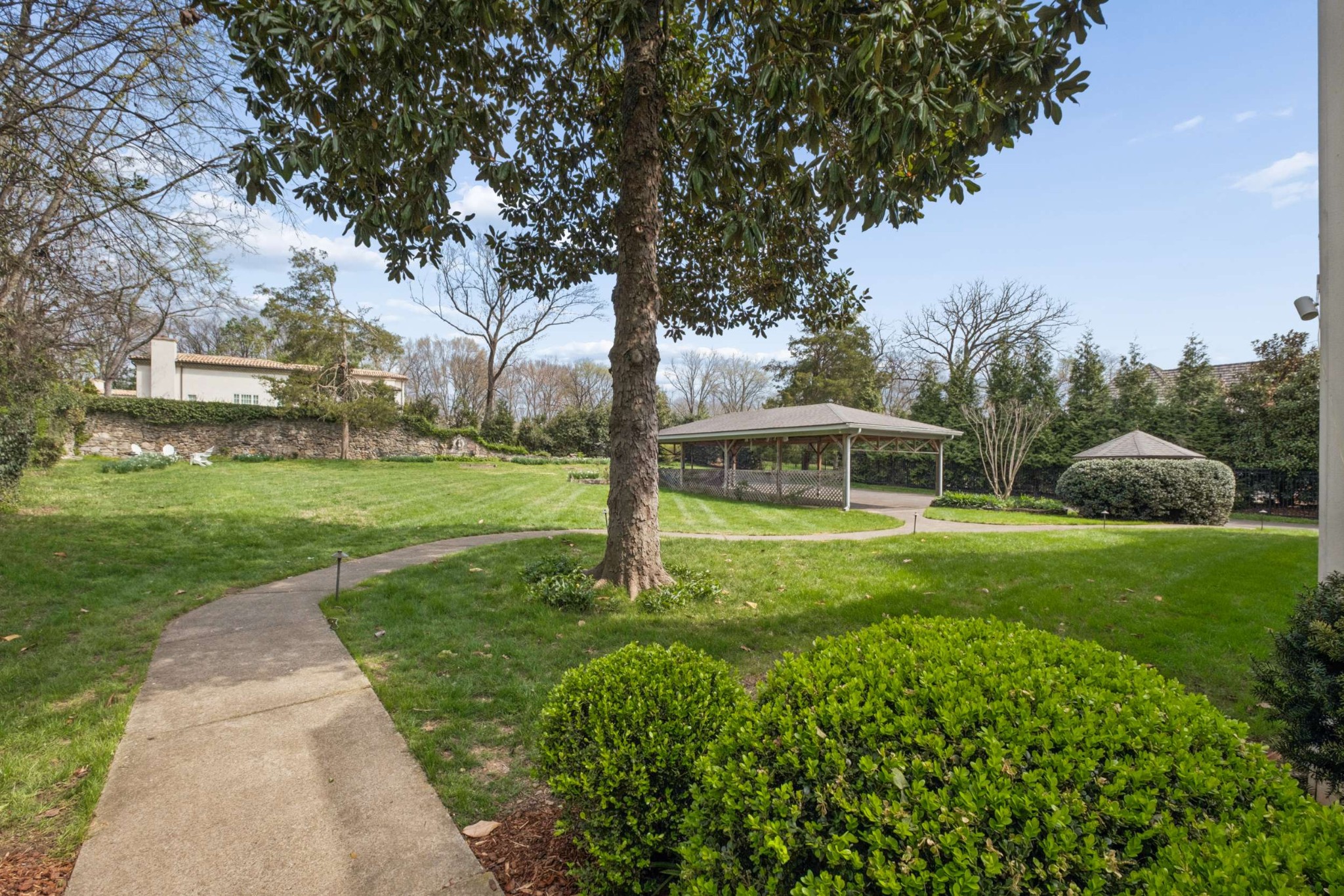 4402 Harding Place Nashville TN 37205