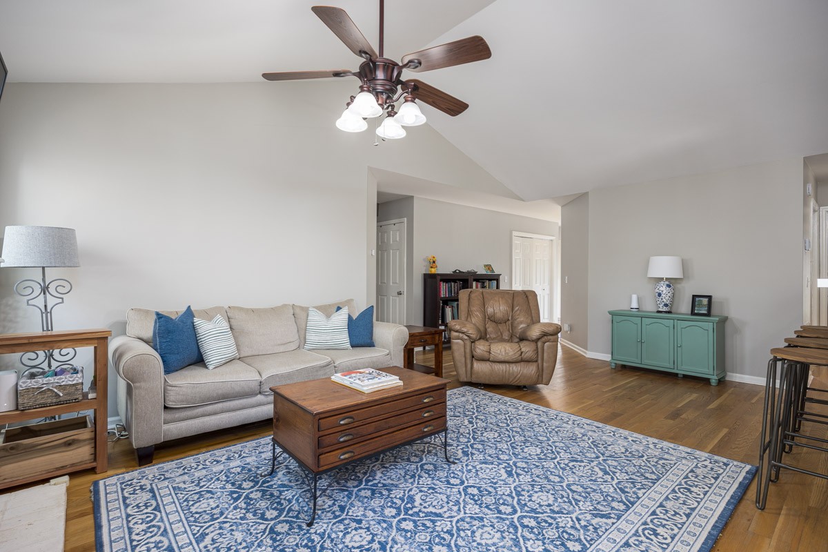 5037 English Village Drive Nashville TN 37211