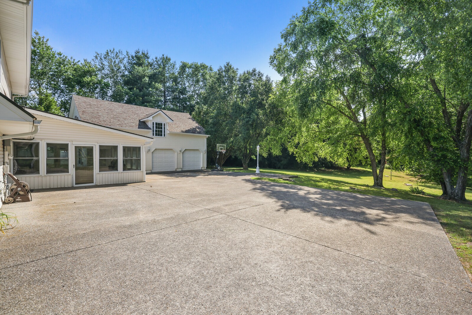 1138 Shahan Road Pleasant View TN 37146
