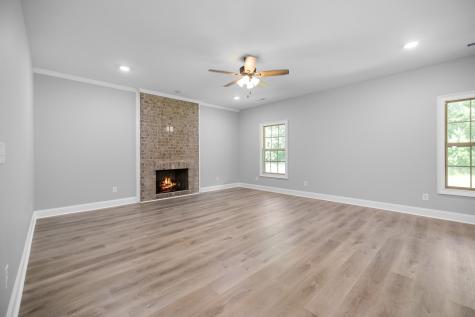195 Hamilton Court Manchester TN 37355