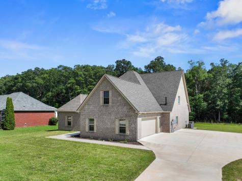 195 Hamilton Court Manchester TN 37355