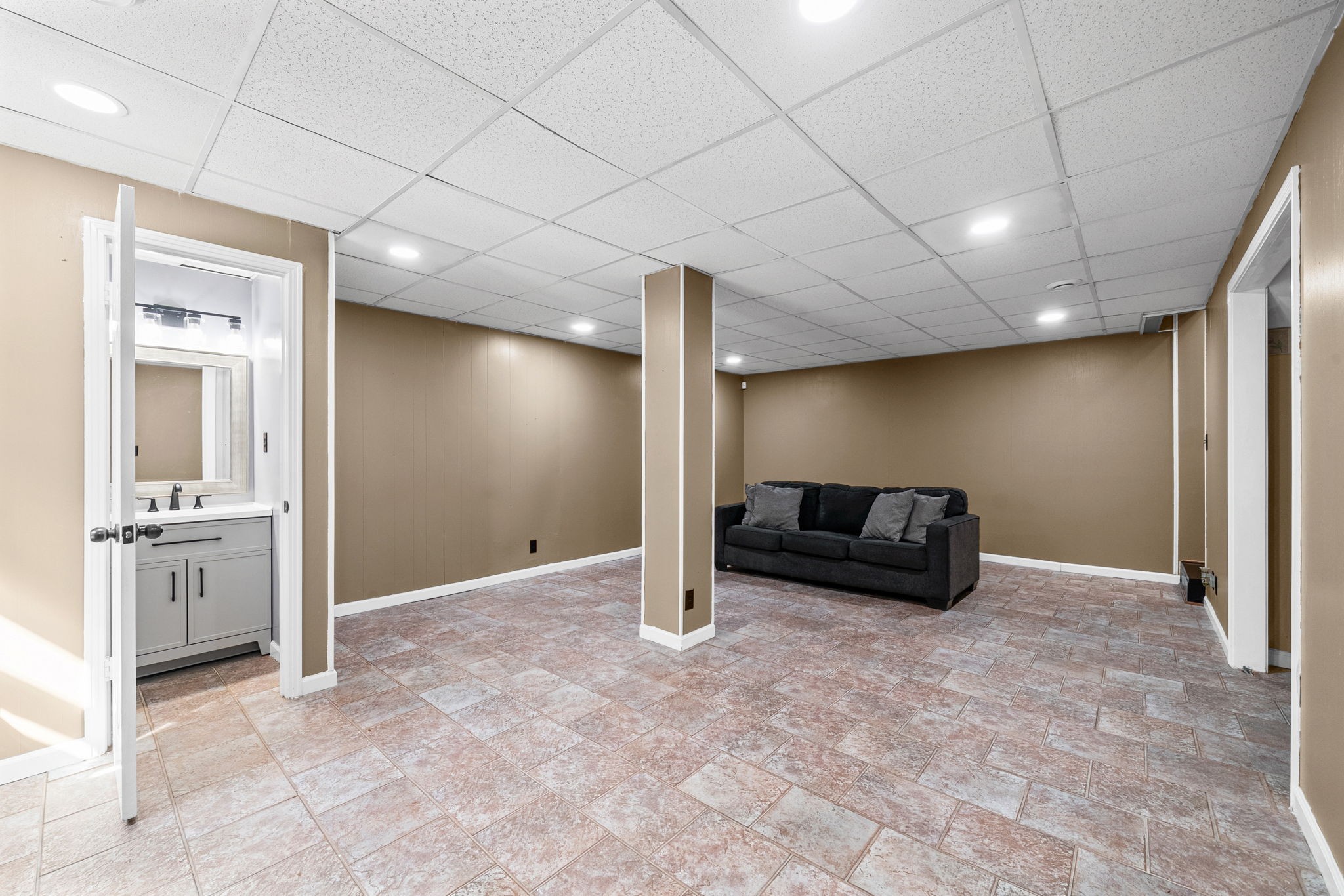 1028 Foxmoor Drive Clarksville TN 37042