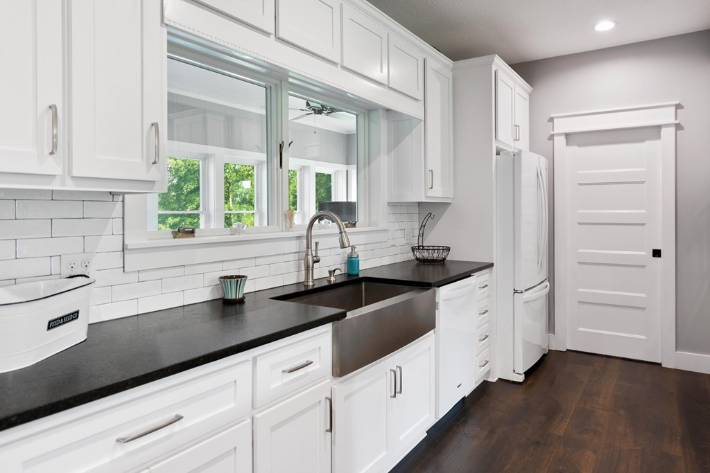 171 Lakeview Circle Byrdstown TN 38549