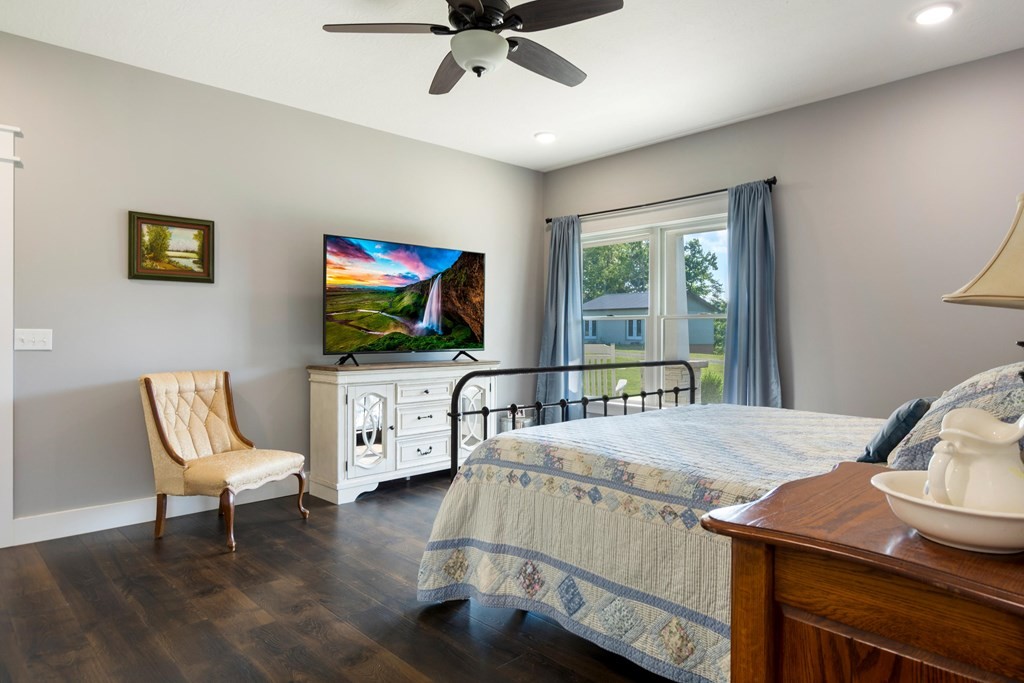171 Lakeview Circle Byrdstown TN 38549