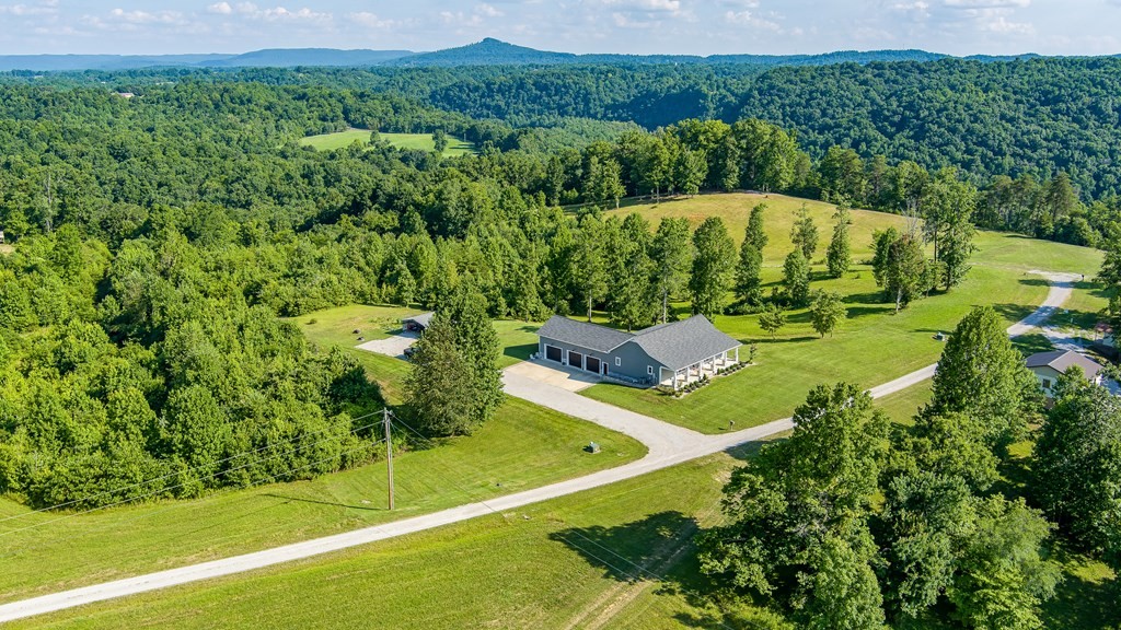 171 Lakeview Circle Byrdstown TN 38549