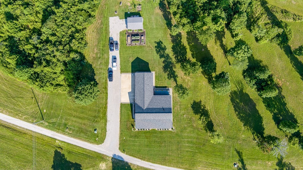 171 Lakeview Circle Byrdstown TN 38549