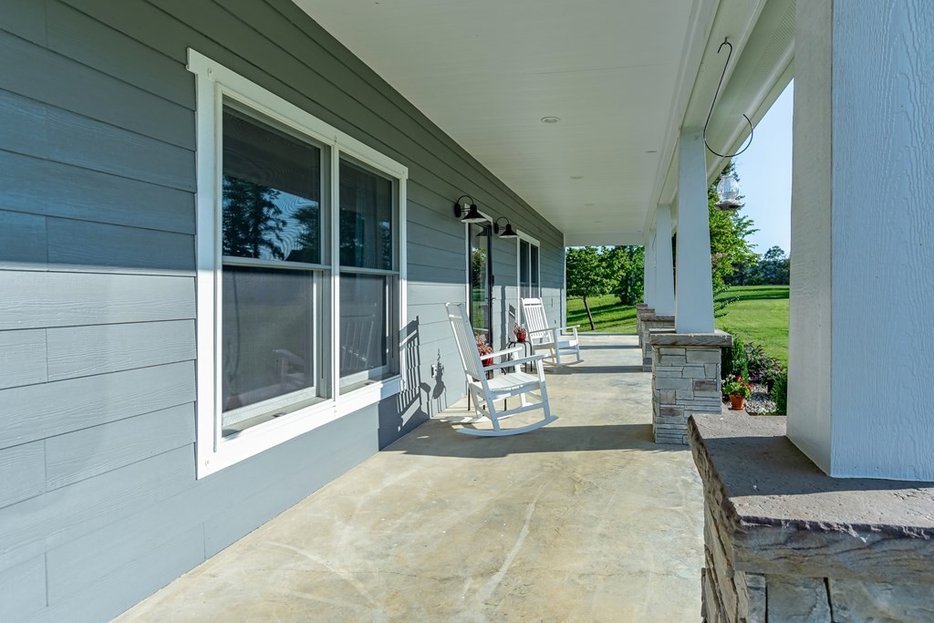 171 Lakeview Circle Byrdstown TN 38549