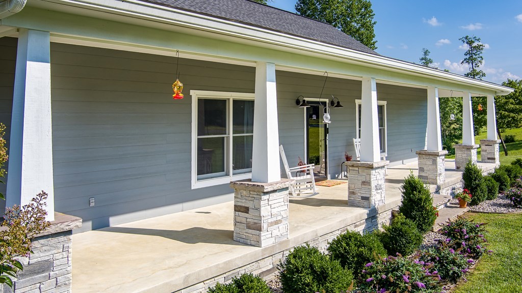 171 Lakeview Circle Byrdstown TN 38549