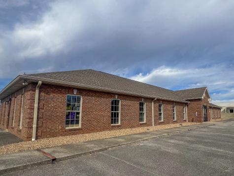 175 Stateline Road Oak Grove KY 42262