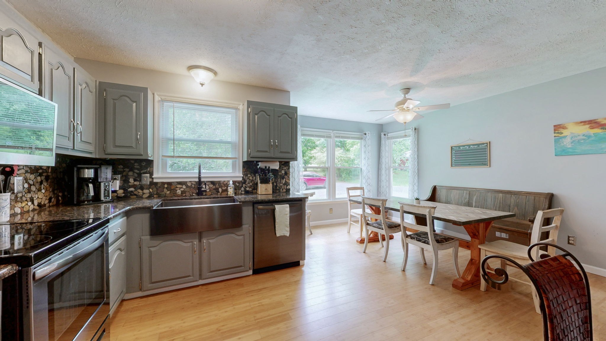 4648 31 Hwy, W Cottontown TN 37048