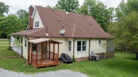 4648 31 Hwy, W Cottontown TN 37048