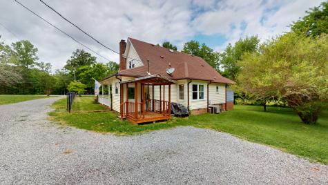 4648 31 Hwy, W Cottontown TN 37048