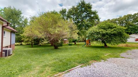 4648 31 Hwy, W Cottontown TN 37048